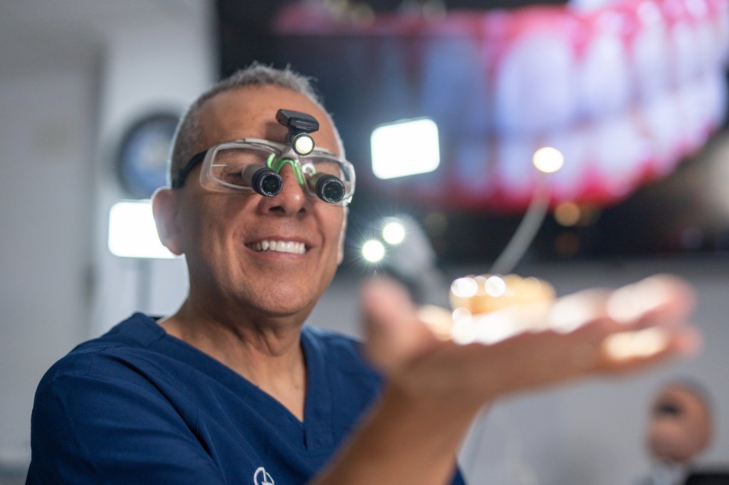 Dr. Fernando Rojas-Vizcaya