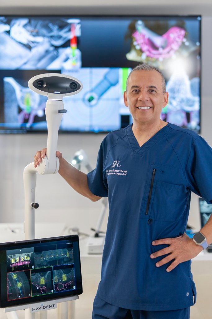 Dr. Fernando Rojas-Vizcaya